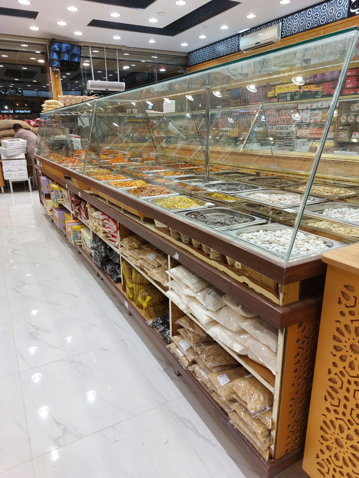 تجهيز محمصة - نجار محلات في الرياض